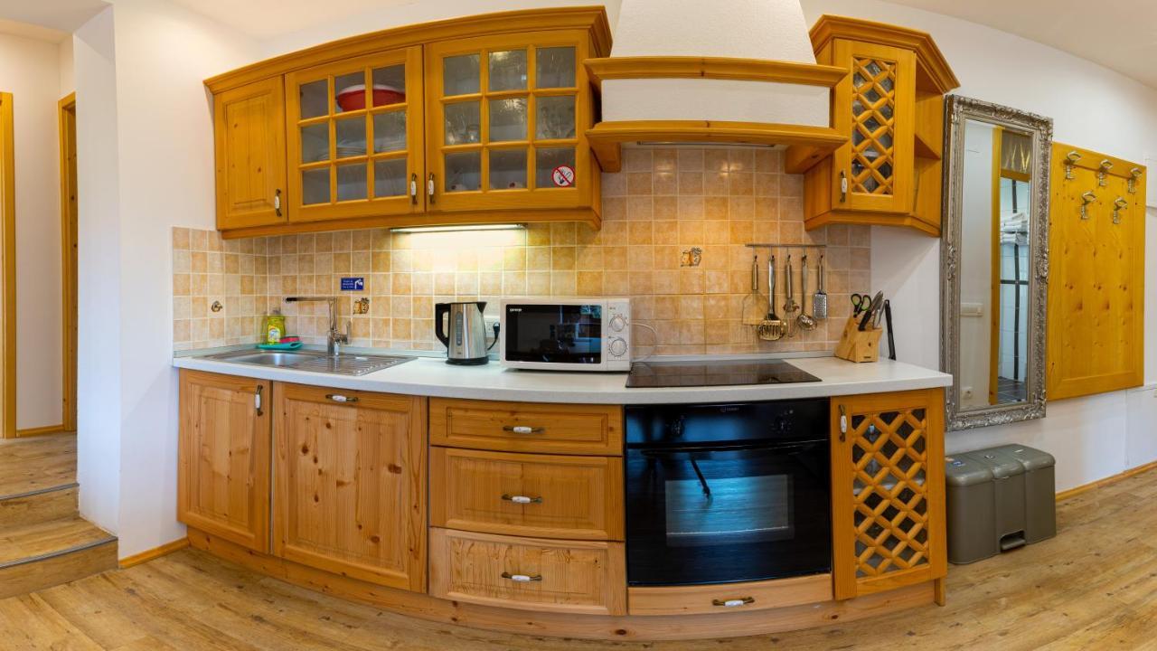 Apartments In Villa Flora Apartment *