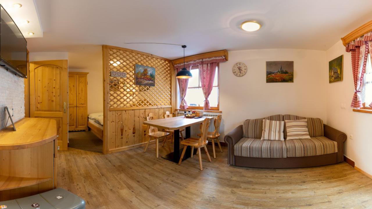 Apartments In Villa Flora Apartment *